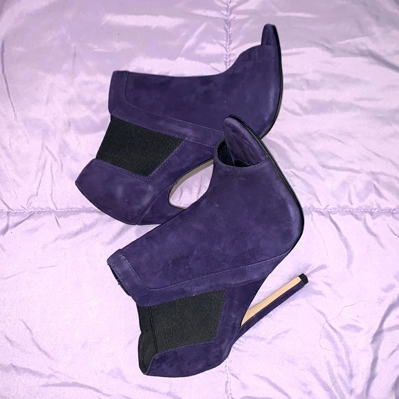 Boots - Picture 1 of 4